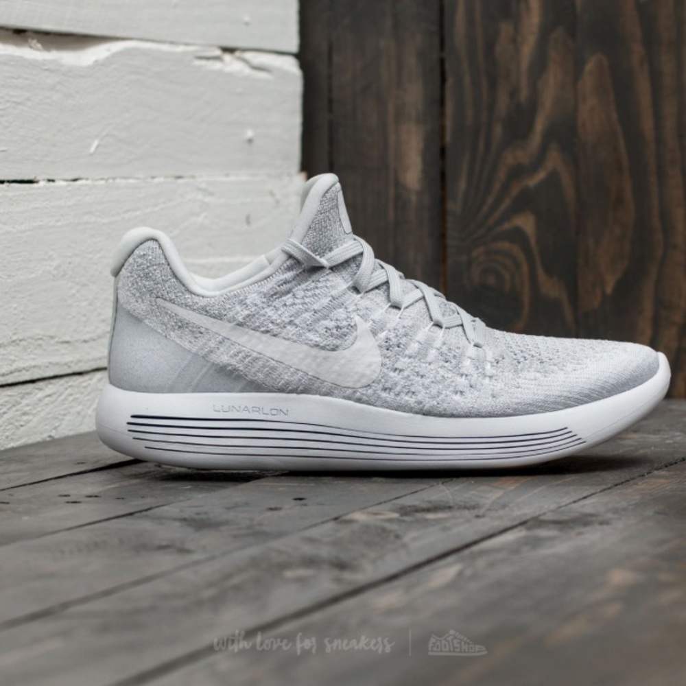 NWT Nike LunarEpic Low Flyknit 2 Pure Platinum W - Picture 3 of 7